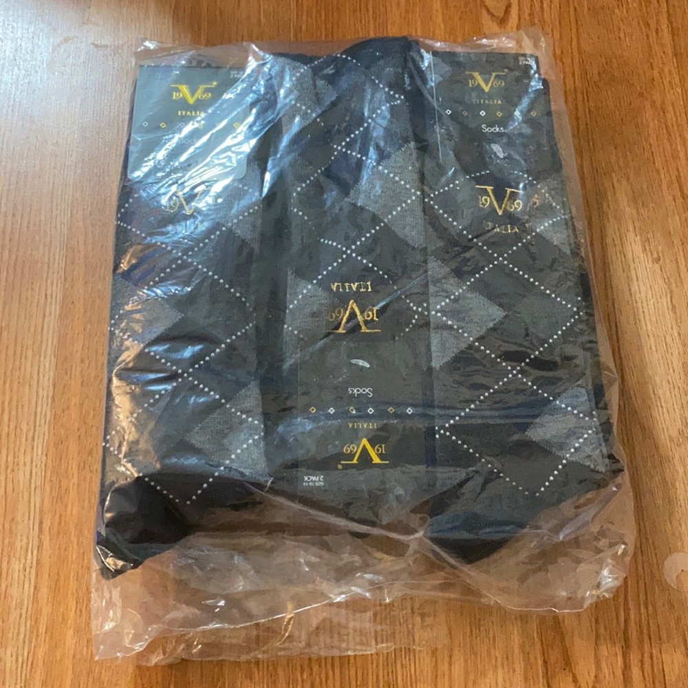 19V69 ITALIA 6 PAIRS FANCY AND BLACK SOCKS FREE GIFTS WITH ALL ORDERS